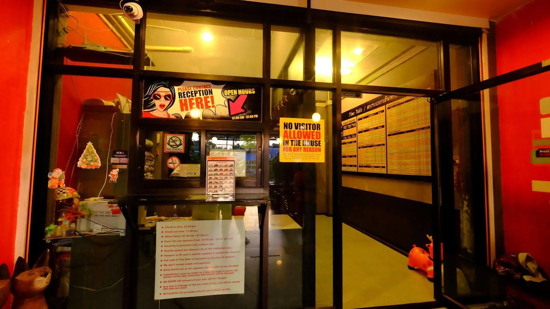 Let It Bee Econo Hostel Koh Lanta